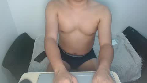 Snapshot of asiangay1209 chatting on 11/05/25, 11:21 asiangay1209 online show from 11/05/25, 11:21