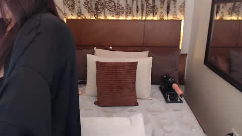 Snapshot of asianhotjasmin chatting on 10/12/25, 05:12 asianhotjasmin online show from 10/12/25, 05:12