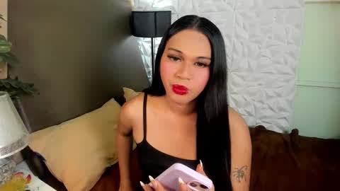 Snapshot of asianhugecockjulia1 chatting on 11/01/25, 09:11 JULIA online show from 11/01/25, 09:11