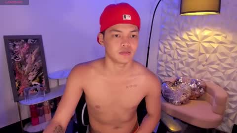 Snapshot of asianhugescott chatting on 02/16/26, 11:06 VICTORIA SCOTT online show from 02/16/26, 11:06