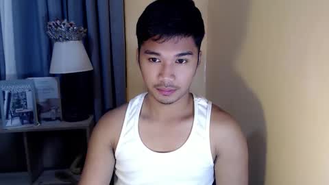 Snapshot of asianhunk_jamesx chatting on 11/11/25, 10:48 asianhunk_jamesx online show from 11/11/25, 10:48