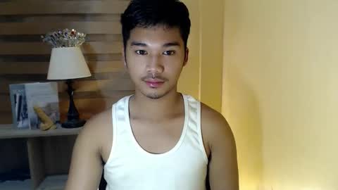 Snapshot of asianhunk_jamesx chatting on 11/13/25, 09:47 asianhunk_jamesx online show from 11/13/25, 09:47