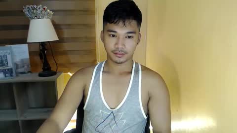 Snapshot of asianhunk_jamesx chatting on 11/19/25, 06:02 asianhunk_jamesx online show from 11/19/25, 06:02
