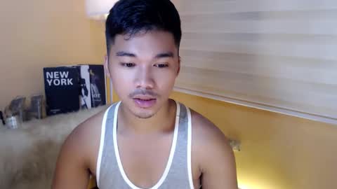 Snapshot of asianhunk_jamesx chatting on 11/25/25, 04:01 asianhunk_jamesx online show from 11/25/25, 04:01