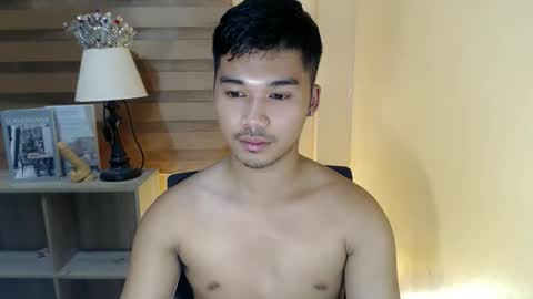 Snapshot of asianhunk_jamesx chatting on 11/27/25, 05:26 asianhunk_jamesx online show from 11/27/25, 05:26