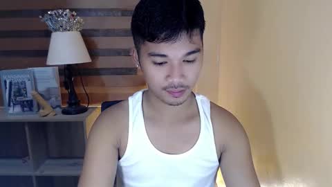 Snapshot of asianhunk_jamesx chatting on 11/28/25, 10:18 asianhunk_jamesx online show from 11/28/25, 10:18