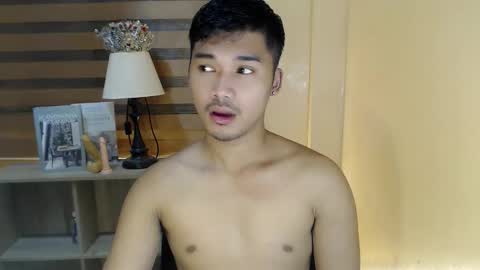 Snapshot of asianhunk_jamesx chatting on 11/30/25, 10:30 asianhunk_jamesx online show from 11/30/25, 10:30