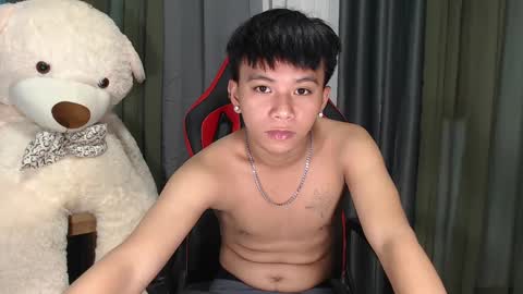Snapshot of asianhunk_zam chatting on 12/12/24, 07:26 Zam online show from 12/12/24, 07:26