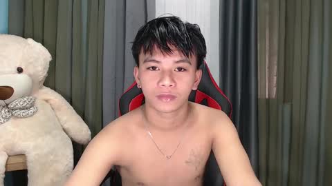 Snapshot of asianhunk_zam chatting on 01/04/25, 04:44 Zam online show from 01/04/25, 04:44