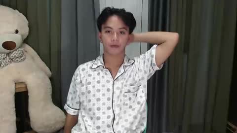 Snapshot of asianhunk_zam chatting on 01/12/25, 11:28 Zam online show from 01/12/25, 11:28