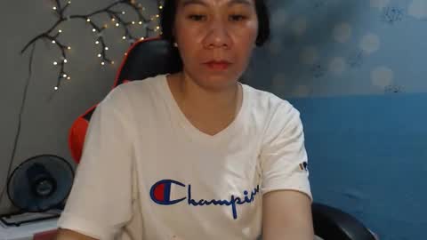 Snapshot of asianindulgent chatting on 11/02/25, 01:02 AMARA online show from 11/02/25, 01:02