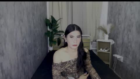 asianloreen24 online show from 12/18/25, 11:49
