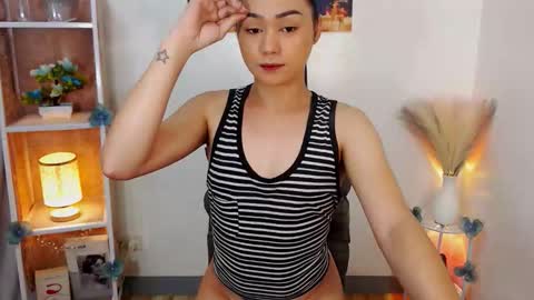 Snapshot of asiansexhunter chatting on 10/19/25, 01:34 Ms. MONICA online show from 10/19/25, 01:34
