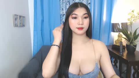 Nina online show from 03/05/25, 12:49