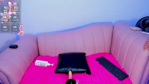 Snapshot of asianslut_ chatting on 05/07/26, 02:00 AsianSlut online show from 05/07/26, 02:00