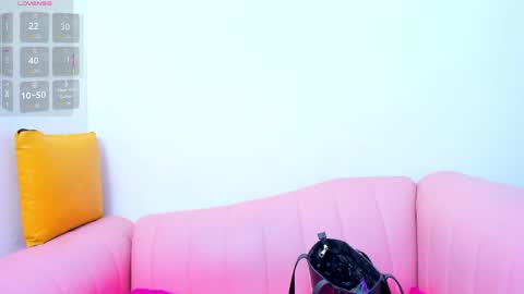 Snapshot of asianslut_ chatting on 06/03/26, 04:04 AsianSlut online show from 06/03/26, 04:04