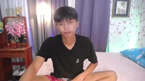 Snapshot of asiansmokeyxx chatting on 12/23/24, 10:21 prince online show from 12/23/24, 10:21