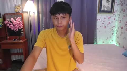 Snapshot of asiansmokeyxx chatting on 01/25/25, 11:55 prince online show from 01/25/25, 11:55