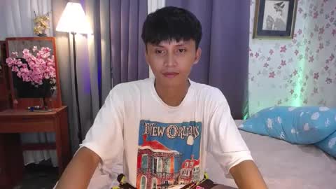 Snapshot of asiansmokeyxx chatting on 01/26/25, 12:22 prince online show from 01/26/25, 12:22