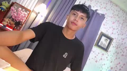 Snapshot of asiansmokeyxx chatting on 02/07/25, 02:04 prince online show from 02/07/25, 02:04