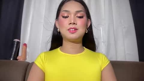 Lily online show from 06/06/26, 10:47