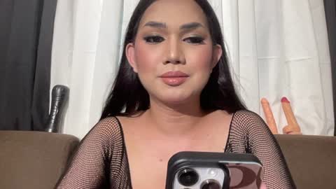 Lily online show from 06/18/26, 10:52