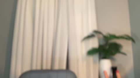 Lily online show from 07/20/26, 10:39