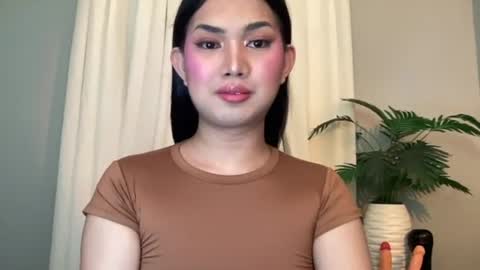 Lily online show from 07/26/26, 06:48
