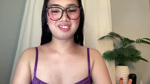Lily online show from 07/28/26, 09:25