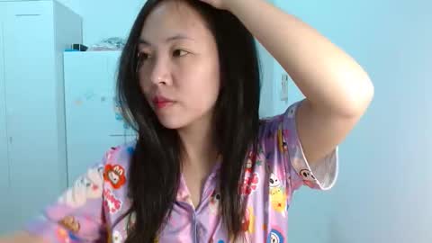 Snapshot of asiantabbyx chatting on 12/02/25, 02:45 Tabby online show from 12/02/25, 02:45