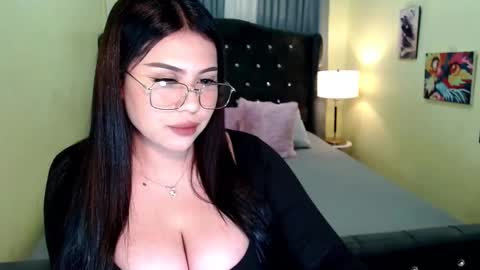 KIARA online show from 10/03/25, 10:23