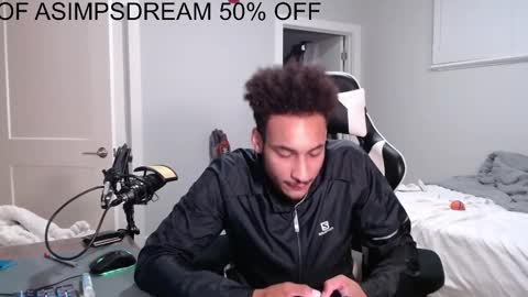 Snapshot of asimpsdream chatting on 10/18/25, 02:03 asimpsdream online show from 10/18/25, 02:03