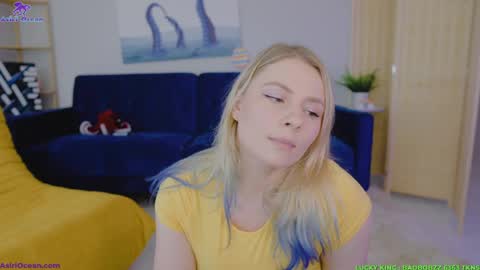 Snapshot of asiri_ocean chatting on 04/22/26, 04:08 Asiri pronounced Ah-siri Please no nicknames 3 online show from 04/22/26, 04:08