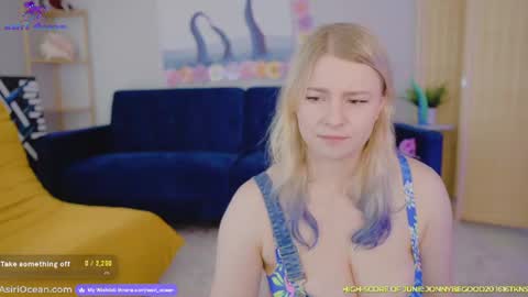 Snapshot of asiri_ocean chatting on 06/12/26, 04:17 Asiri pronounced Ah-siri Please no nicknames 3 online show from 06/12/26, 04:17