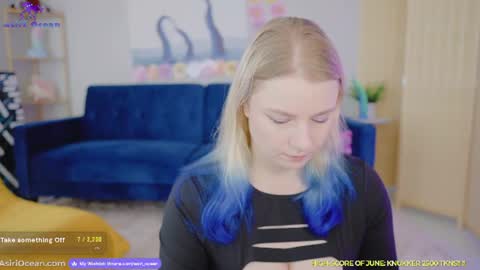 Asiri   pronounced Ah-siri Please no nicknames   3 online show from 06/24/26, 04:28