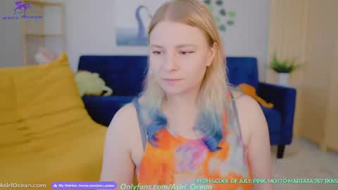 Asiri   pronounced Ah-siri Please no nicknames   3 online show from 07/15/26, 07:52
