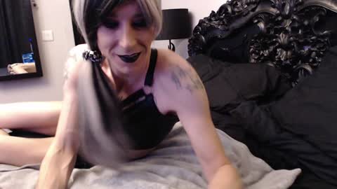 Snapshot of asluttyrose chatting on 12/18/24, 08:36 asluttyrose online show from 12/18/24, 08:36