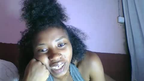 Snapshot of asmiraa chatting on 12/02/25, 04:40 asmiraa online show from 12/02/25, 04:40