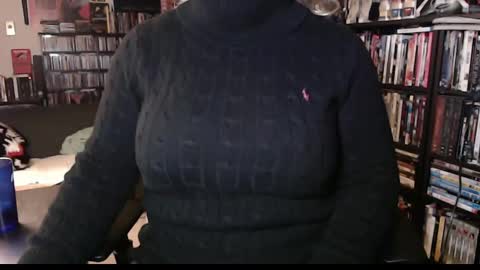Snapshot of aspen_vale chatting on 02/15/25, 03:42 Aspen Vale online show from 02/15/25, 03:42