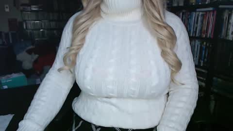 Aspen Vale online show from 10/20/25, 09:04