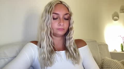 Aspen Aries online show from 03/04/25, 04:17