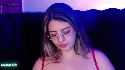 Snapshot of aspenruss chatting on 10/11/25, 11:36 online show from 10/11/25, 11:36