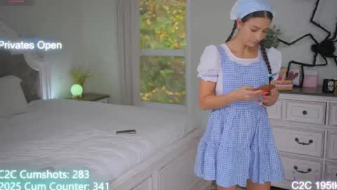 Snapshot of aspenwild chatting on 10/30/25, 03:35 Aspen Wild online show from 10/30/25, 03:35