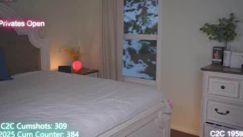 Snapshot of aspenwild chatting on 12/05/25, 04:36 Aspen Wild online show from 12/05/25, 04:36