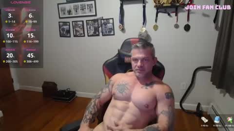 Snapshot of ass_chaser_1 chatting on 09/17/25, 01:40 Ass Chaser online show from 09/17/25, 01:40