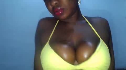Snapshot of ass_elbonypussy chatting on 05/19/26, 06:31 ass_elbonypussy online show from 05/19/26, 06:31