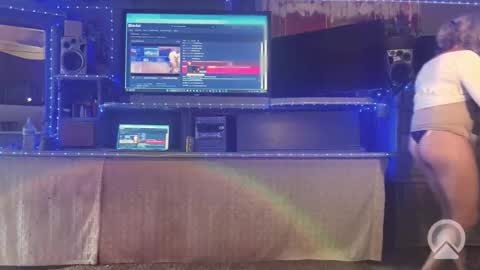 Snapshot of ass_so_sweet chatting on 05/31/26, 11:06 SIR WILLIAM online show from 05/31/26, 11:06