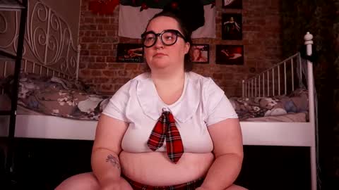 Snapshot of assgives chatting on 11/02/25, 03:20 Eva online show from 11/02/25, 03:20