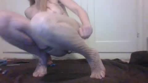 danni travis online show from 10/06/25, 09:23