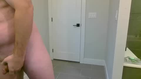 Snapshot of assmagicman chatting on 11/17/25, 05:08 assmagicman online show from 11/17/25, 05:08